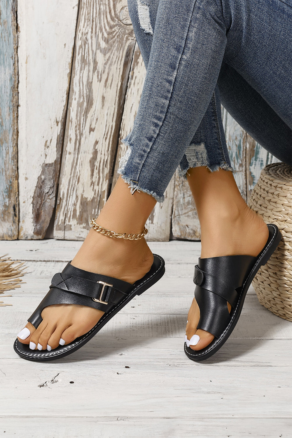 Black Toe Ring Sandal