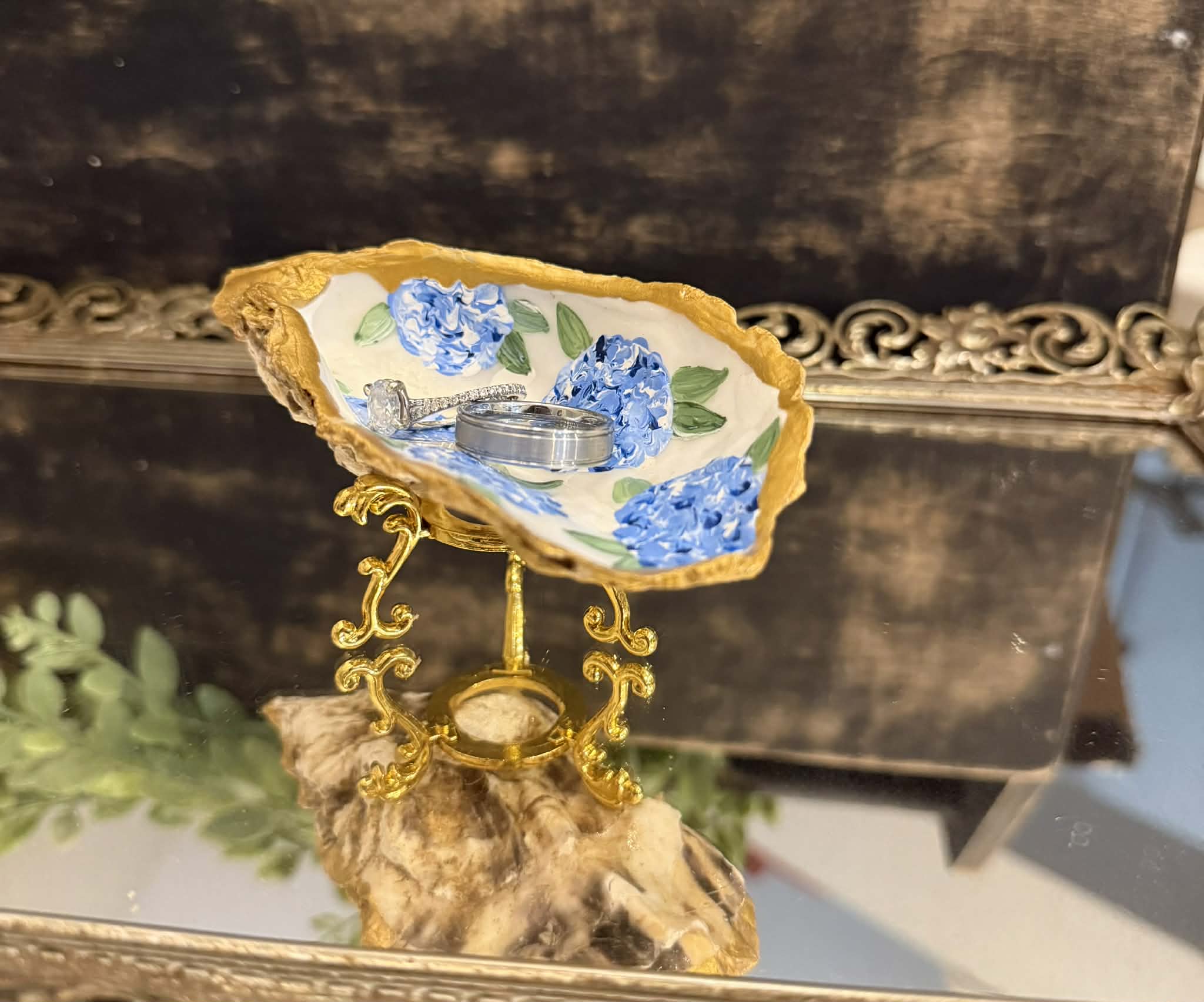 Oyster Jewelry Holder