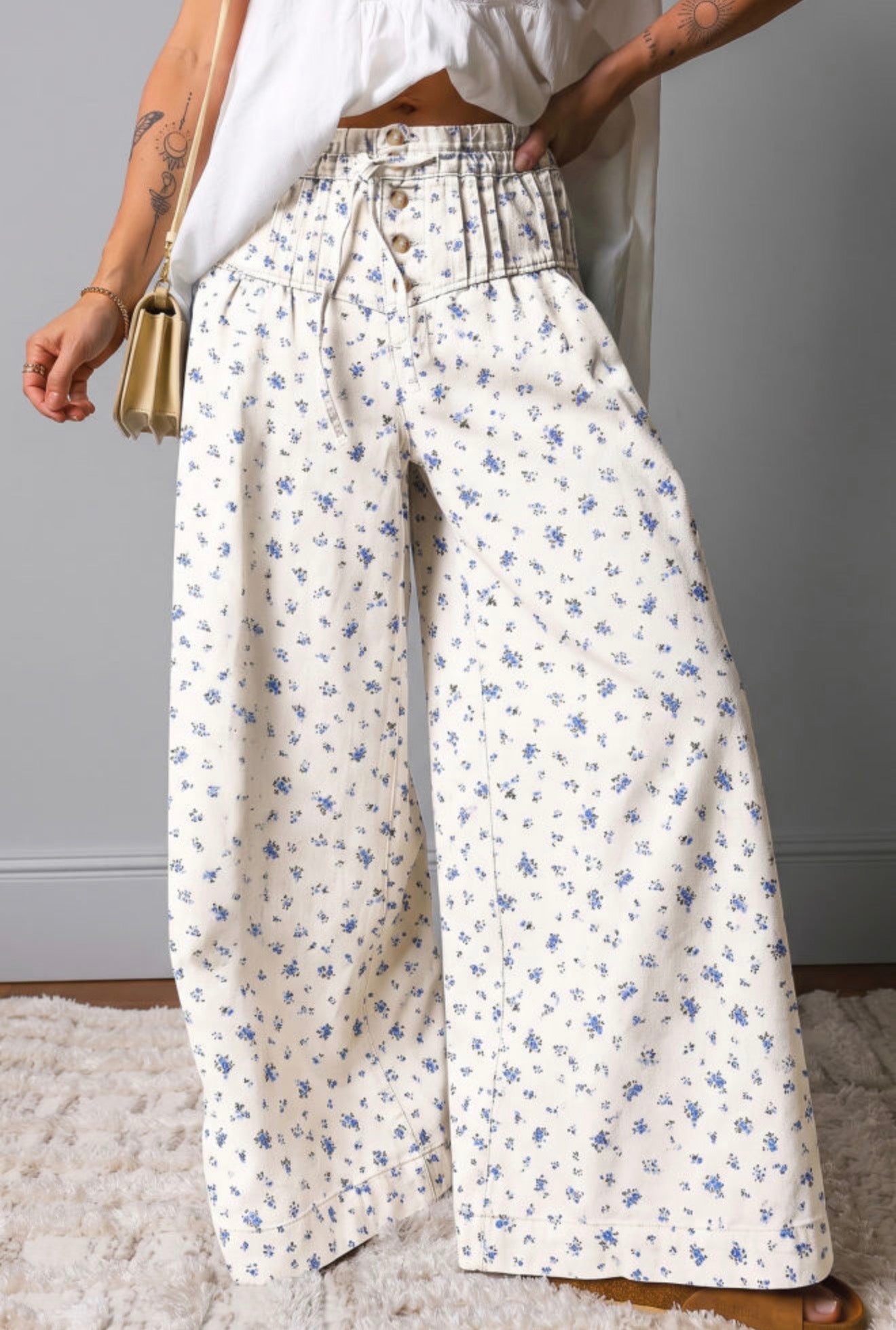 White Button Drawstring Pleated High Waisted Wide Leg Jeans