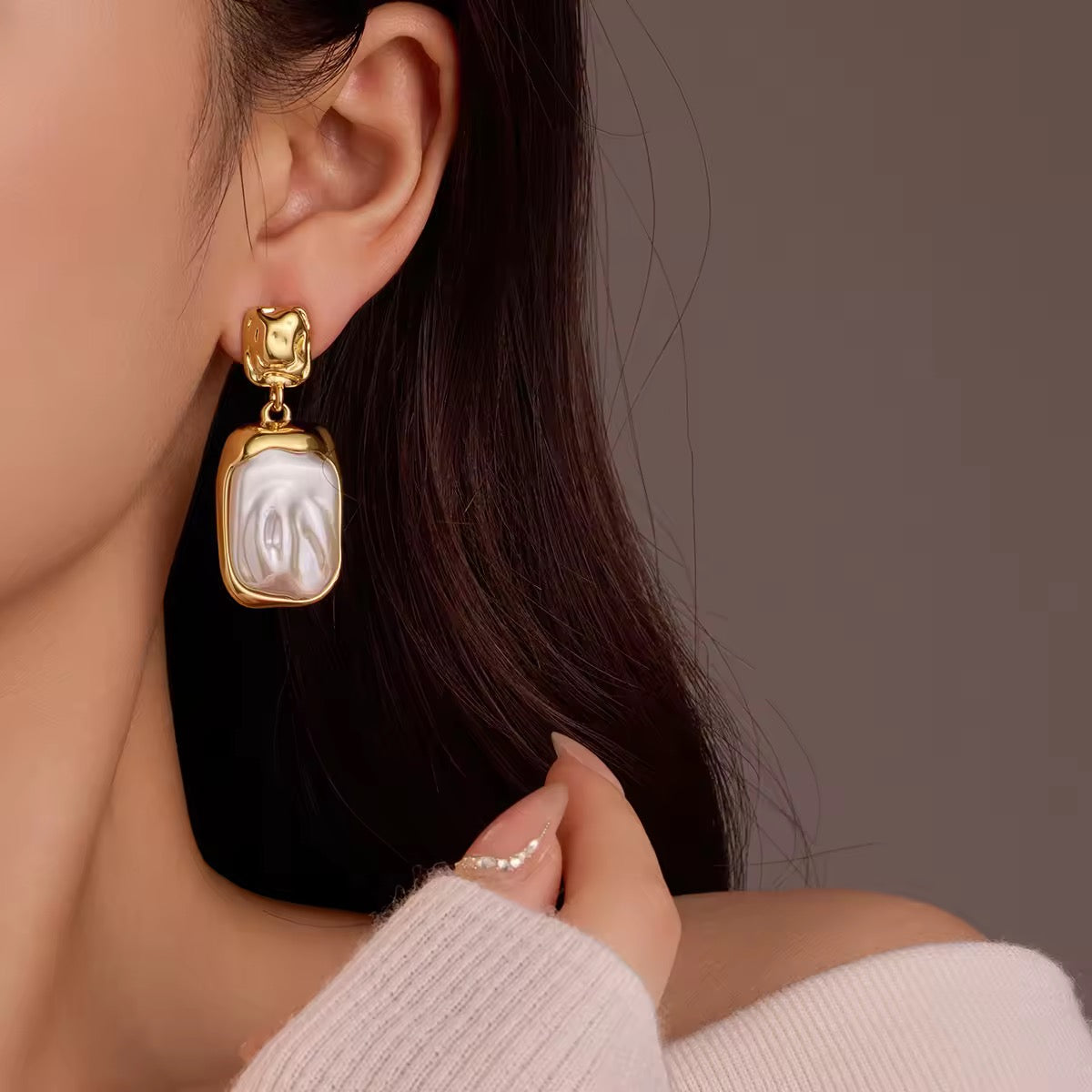 Pearl Geometric Pendant Earrings New RTS