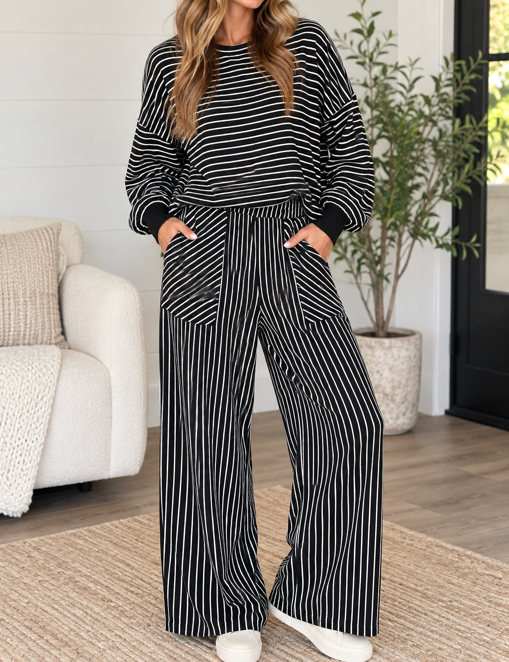 Black_Stripe_Relaxed_Pullover_Set.png