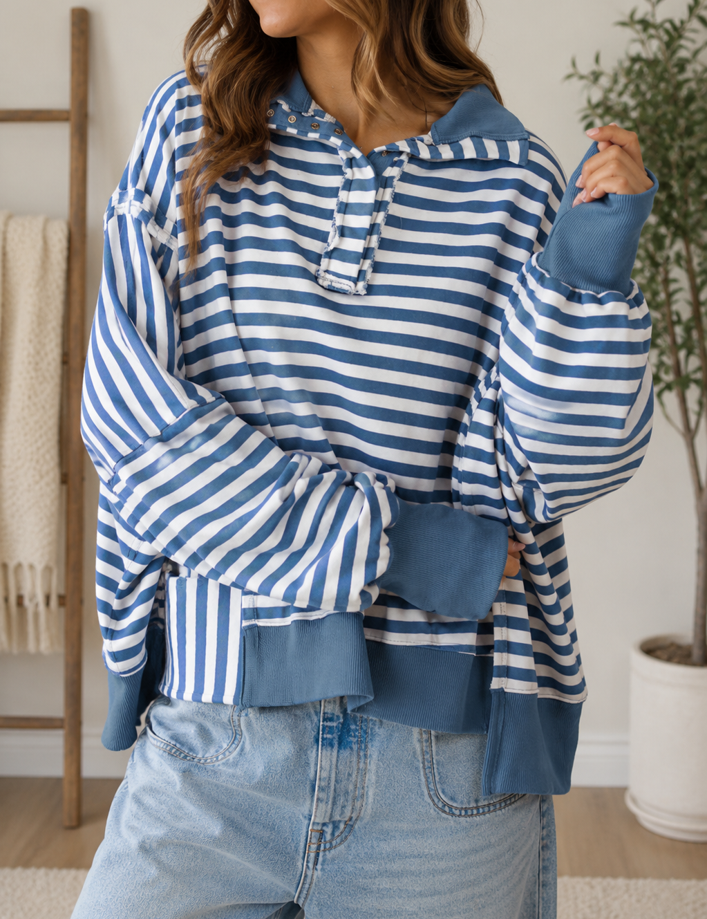 Blue_Stripe_Raw_Hem_Sweatshirt.png