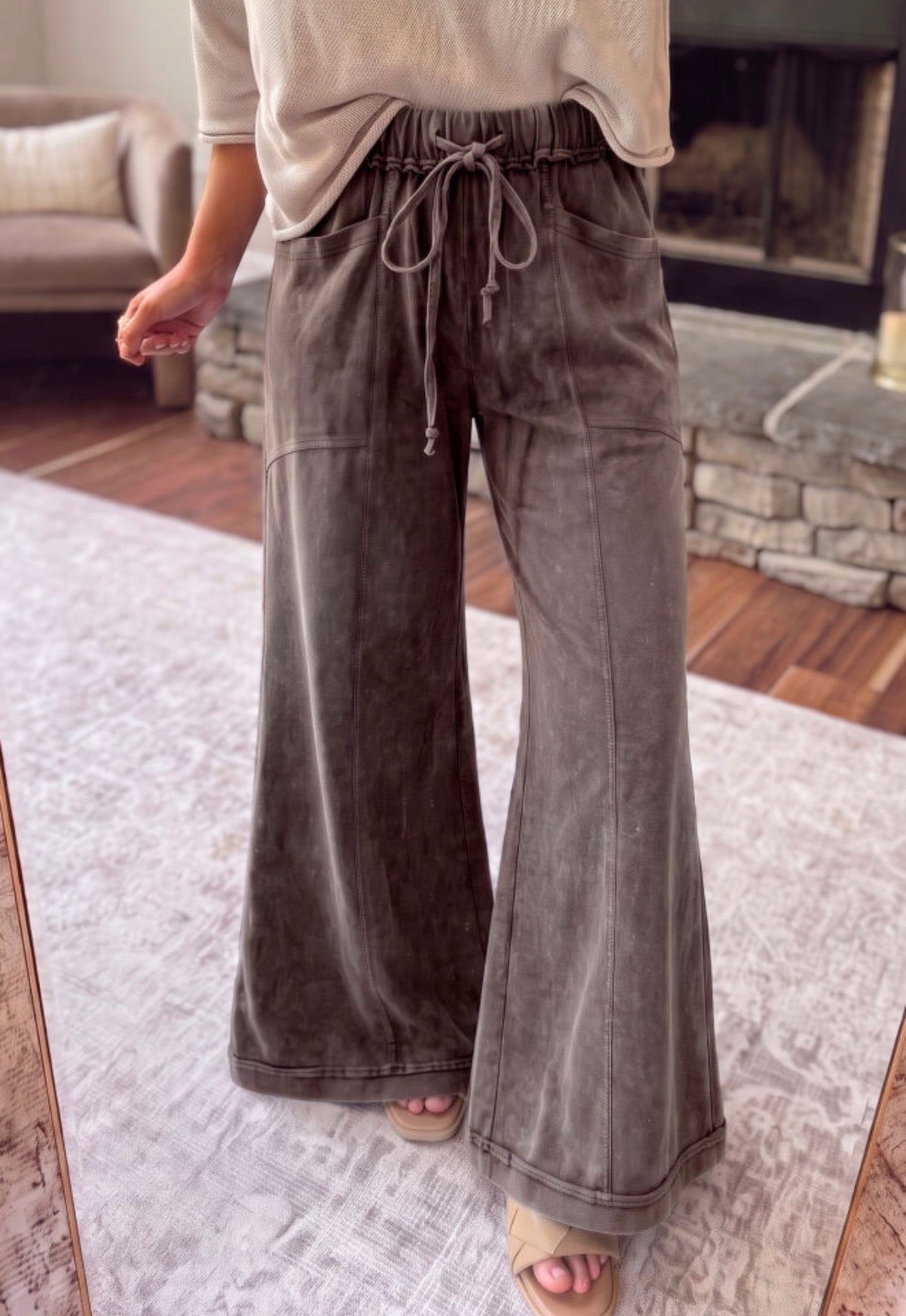 Mineral Wash Flare Pants Full Run RTS