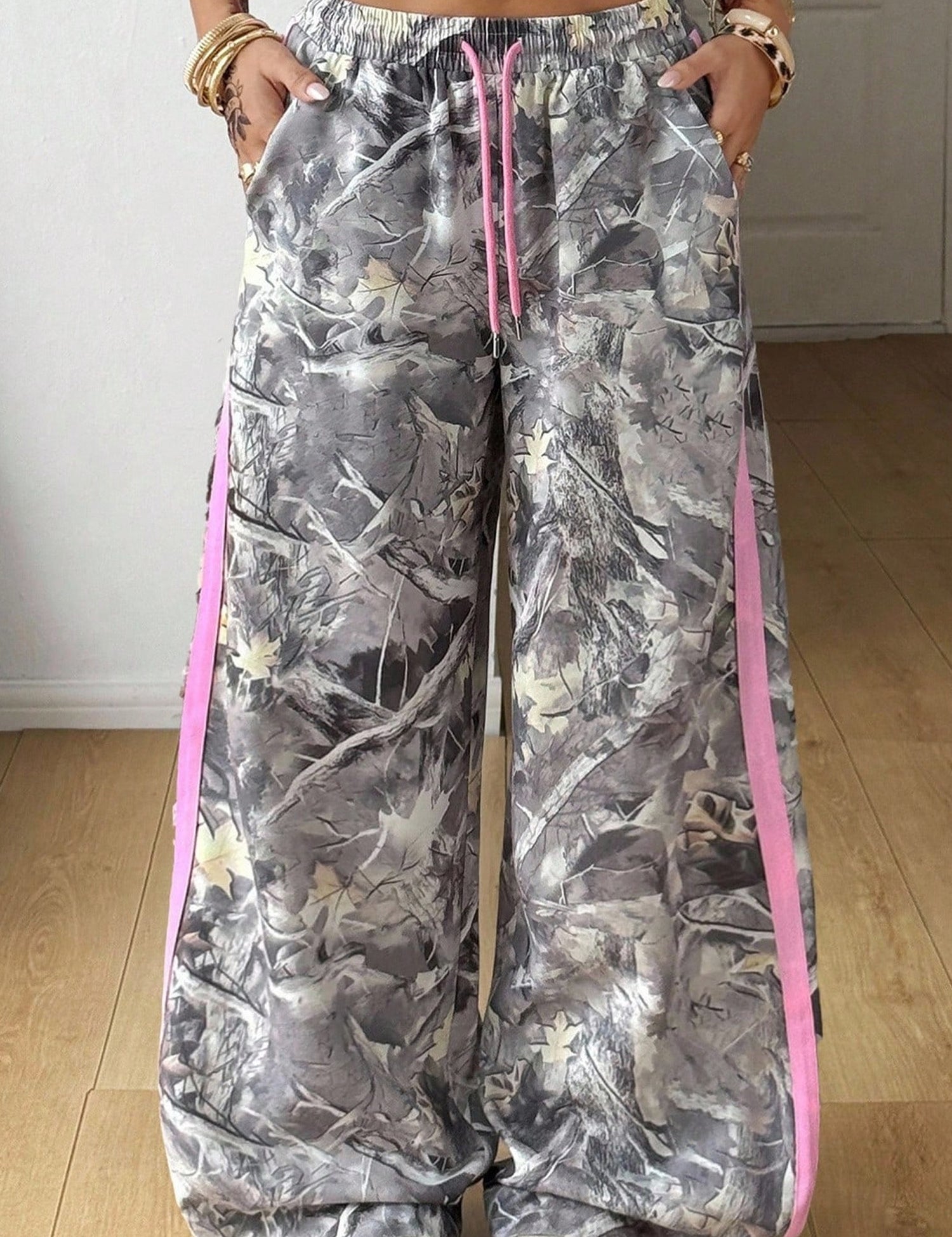 Camo_Pink_Detail_Sweatpants.jpg