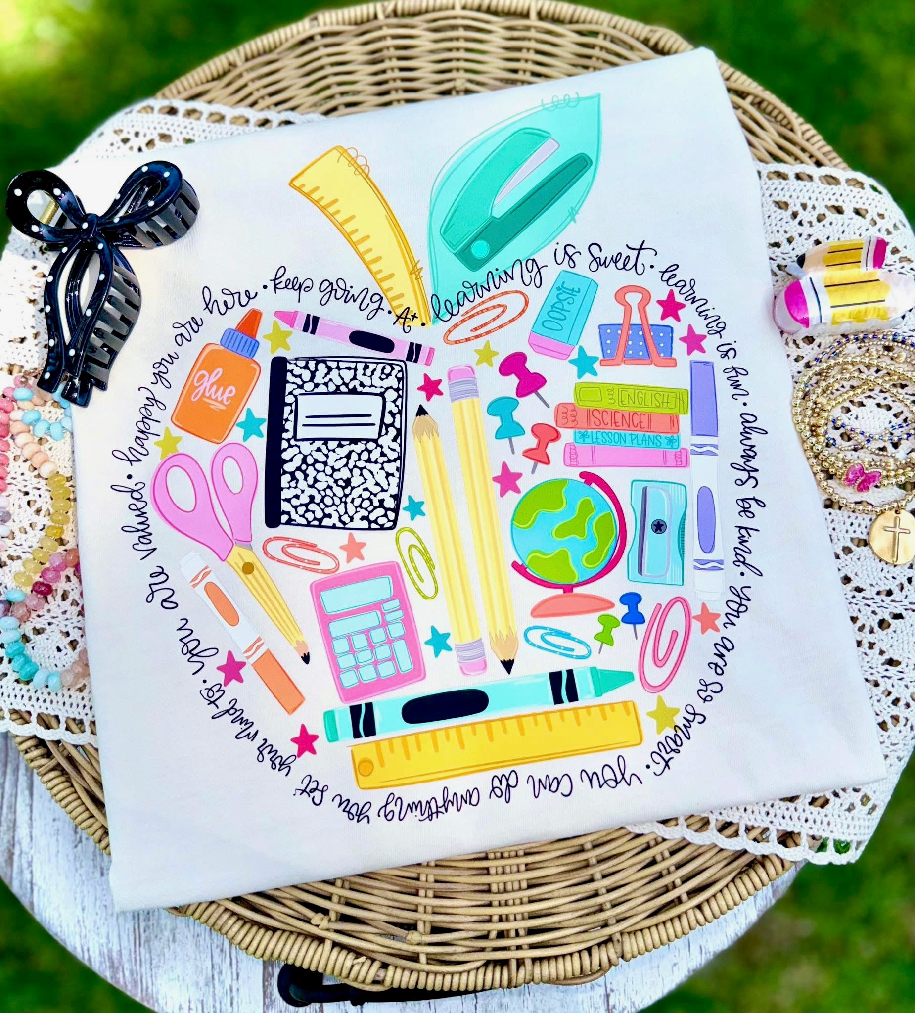 Collage Apple Inspo Words Border Tee.