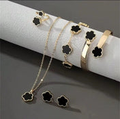 Five Clover Jewelry Set