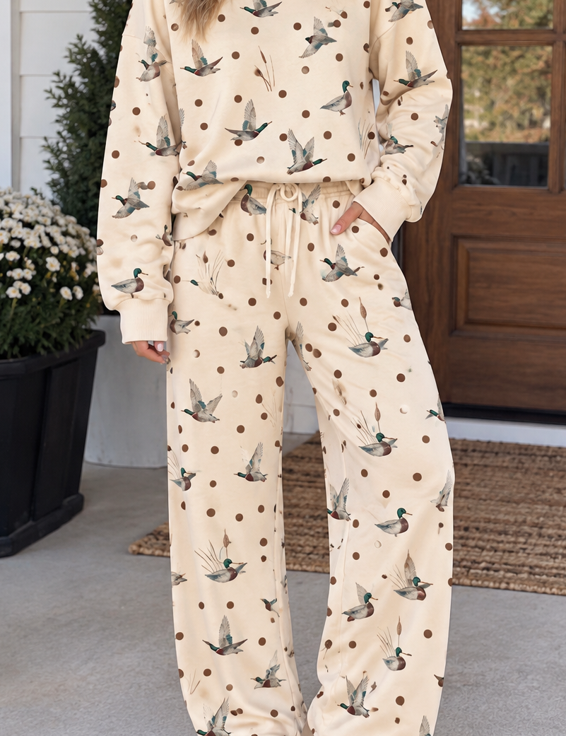 Polka_Dot_Mallard_Pullover_Set.png
