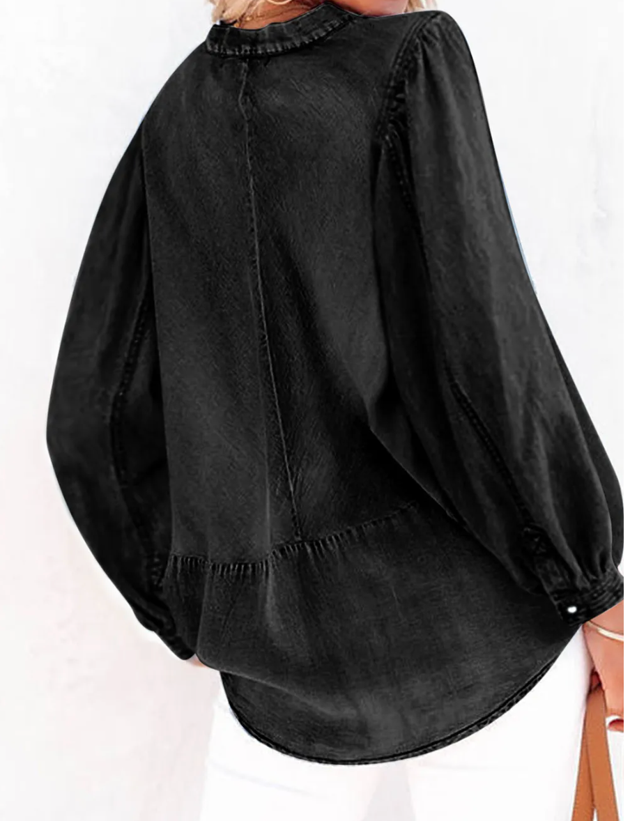 BLACK V-NECK DENIM TOP-OOTD