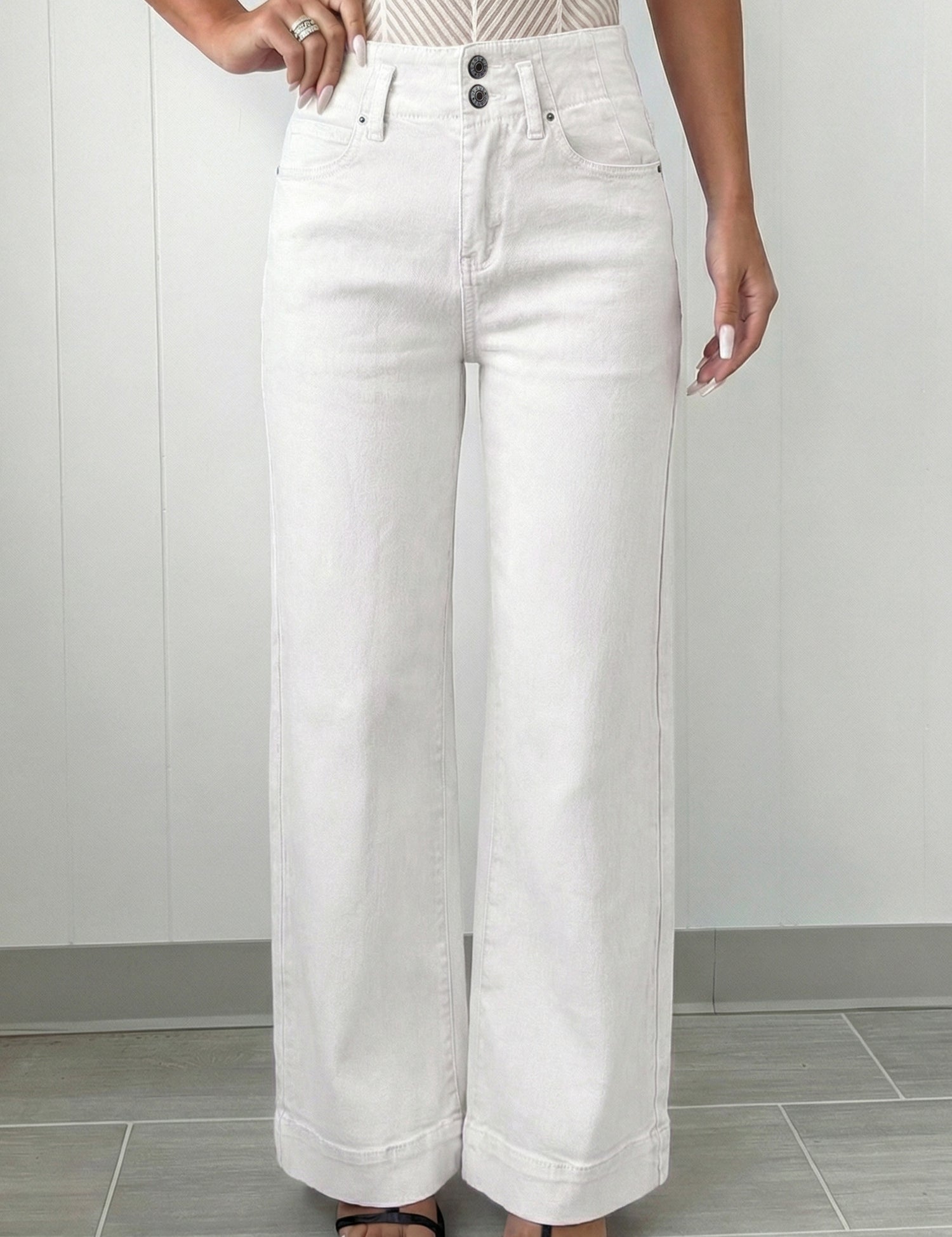 White_High_Waist_Jeans.jpg